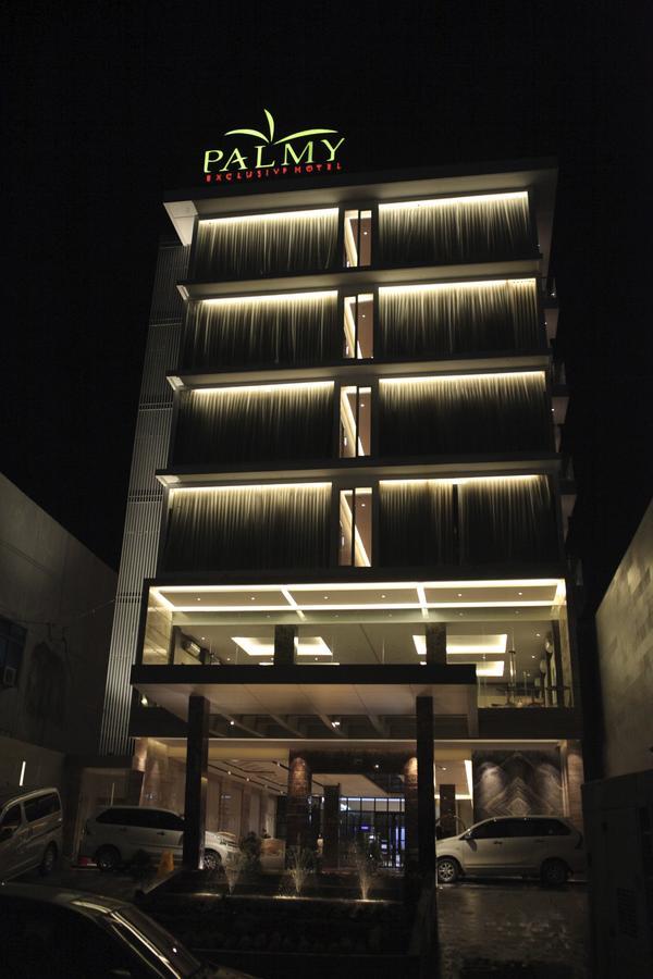 Palmy Exclusive Hotel Tanjung Redep Екстер'єр фото